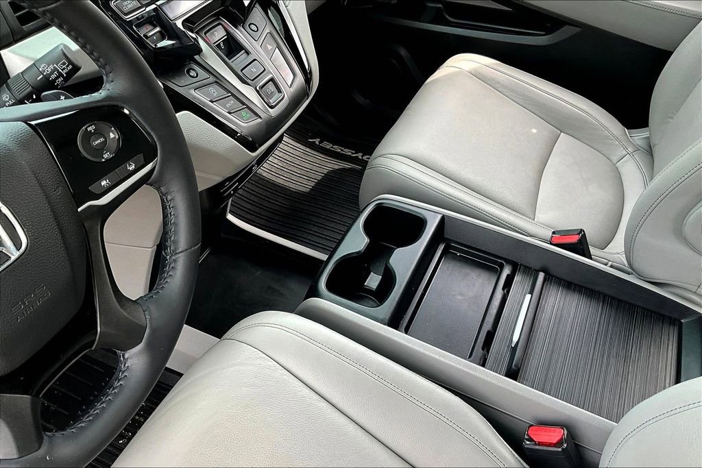 Certified 2024 Honda Odyssey Touring image 18