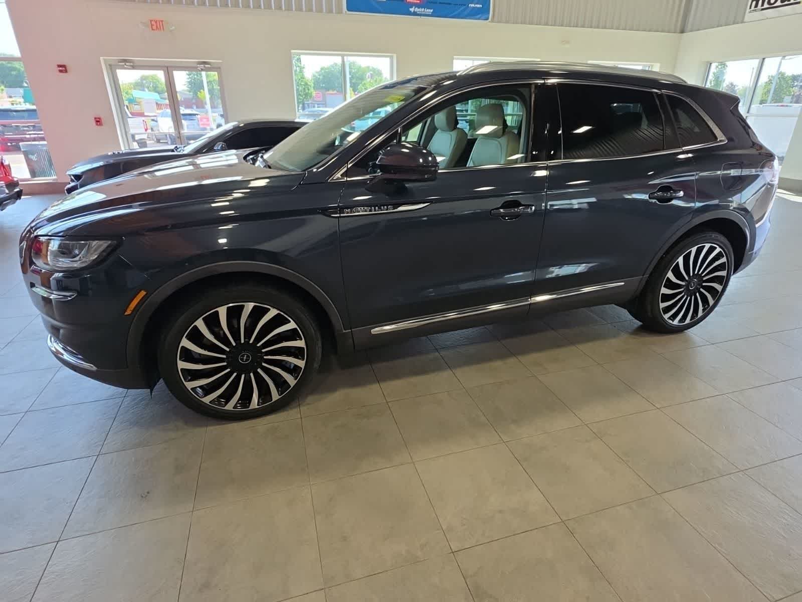 Used 2021 Lincoln Nautilus Black Label w/ Class II Trailer Tow Package AWD/4WD image 15