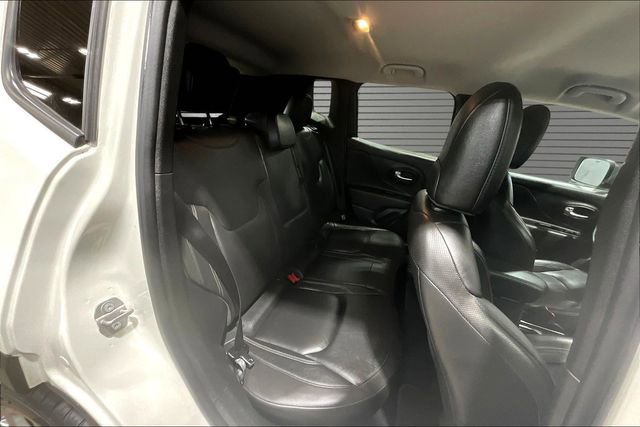 Used 2020 Jeep Renegade Limited AWD/4WD image 23