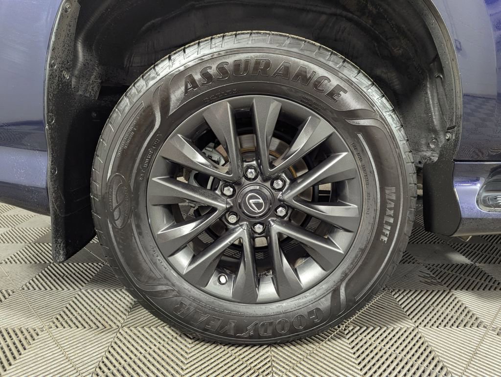 Used 2020 Lexus GX 460 Premium w/ Premium Package image 31