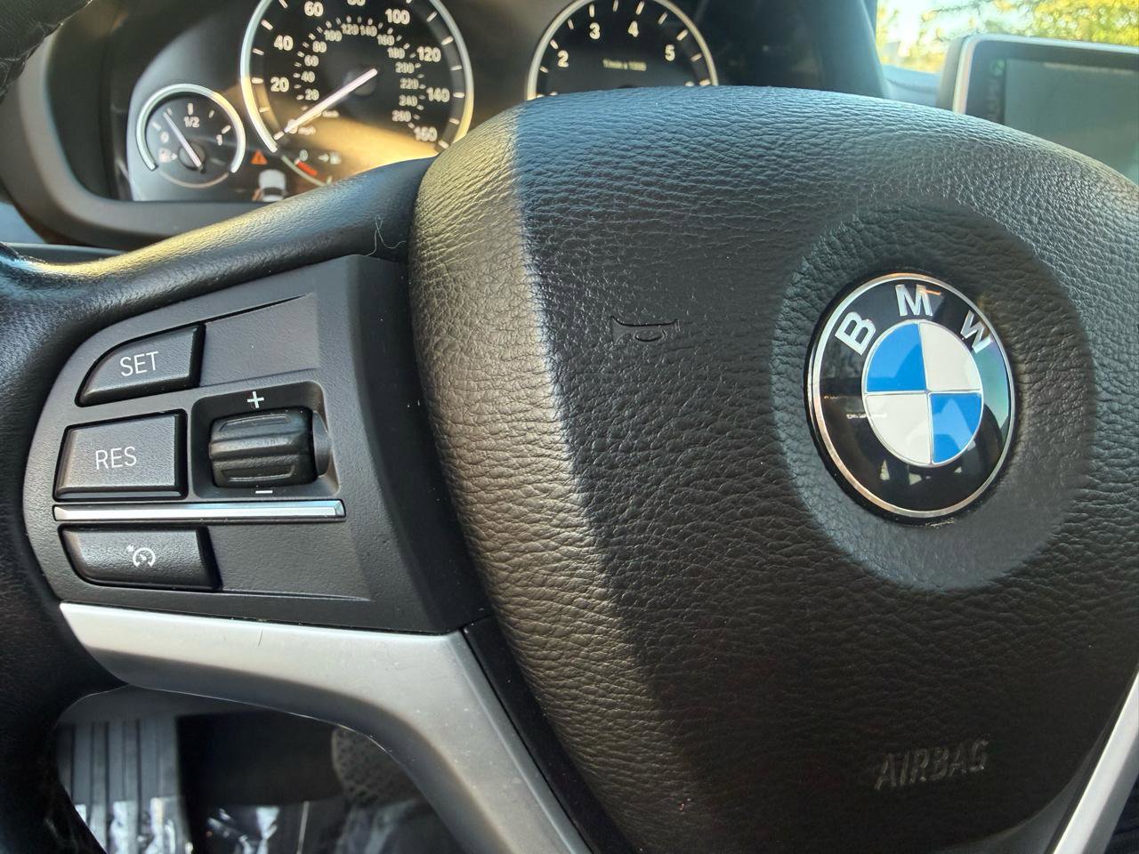 Used 2015 BMW X5 xDrive50i AWD/4WD image 39