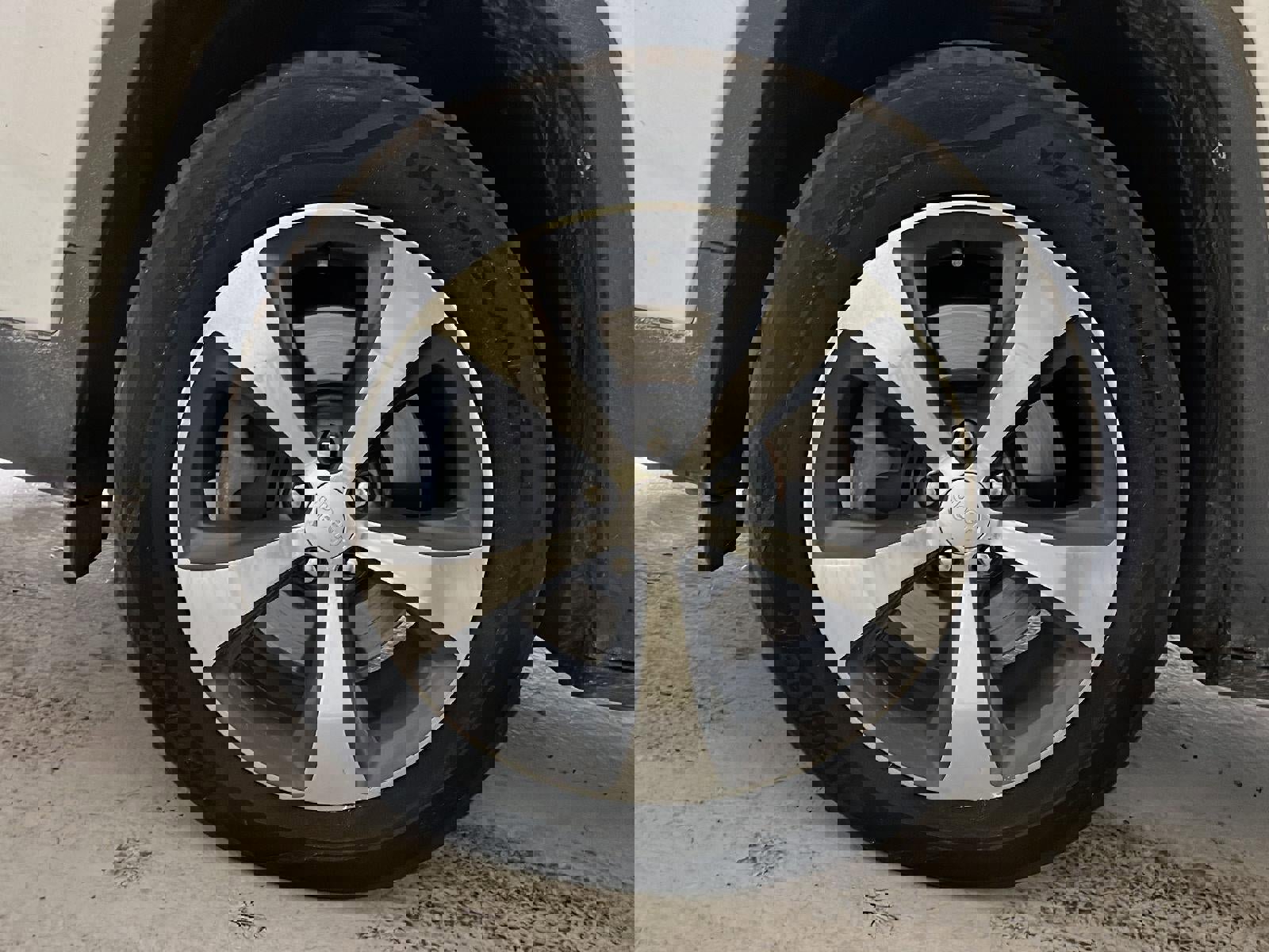 Used 2019 Jeep Cherokee Limited image 27