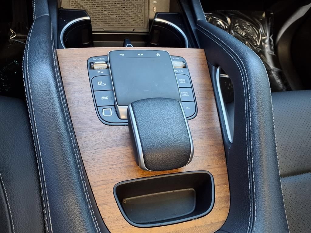 Used 2025 Mercedes-Benz GLE 350 4MATIC w/ Winter Package image 23