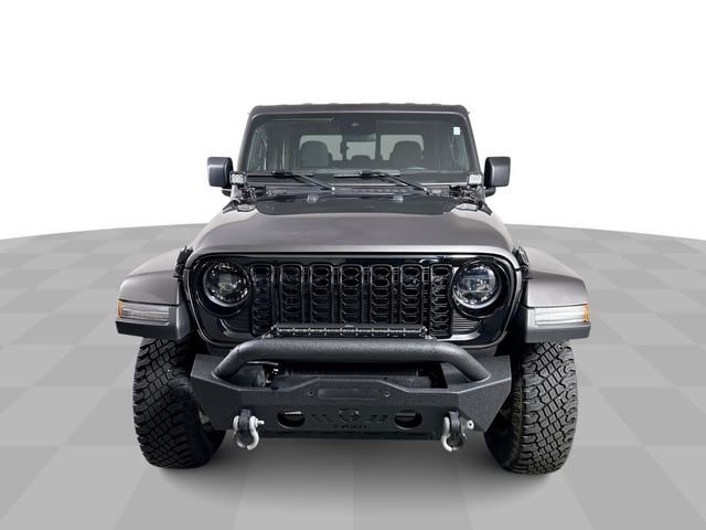 Used 2024 Jeep Gladiator Sport AWD/4WD image 3