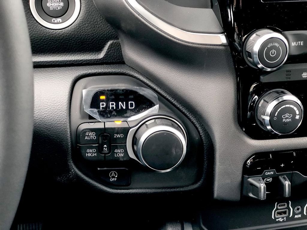 New 2026 RAM 1500 4x4 Crew Cab image 26