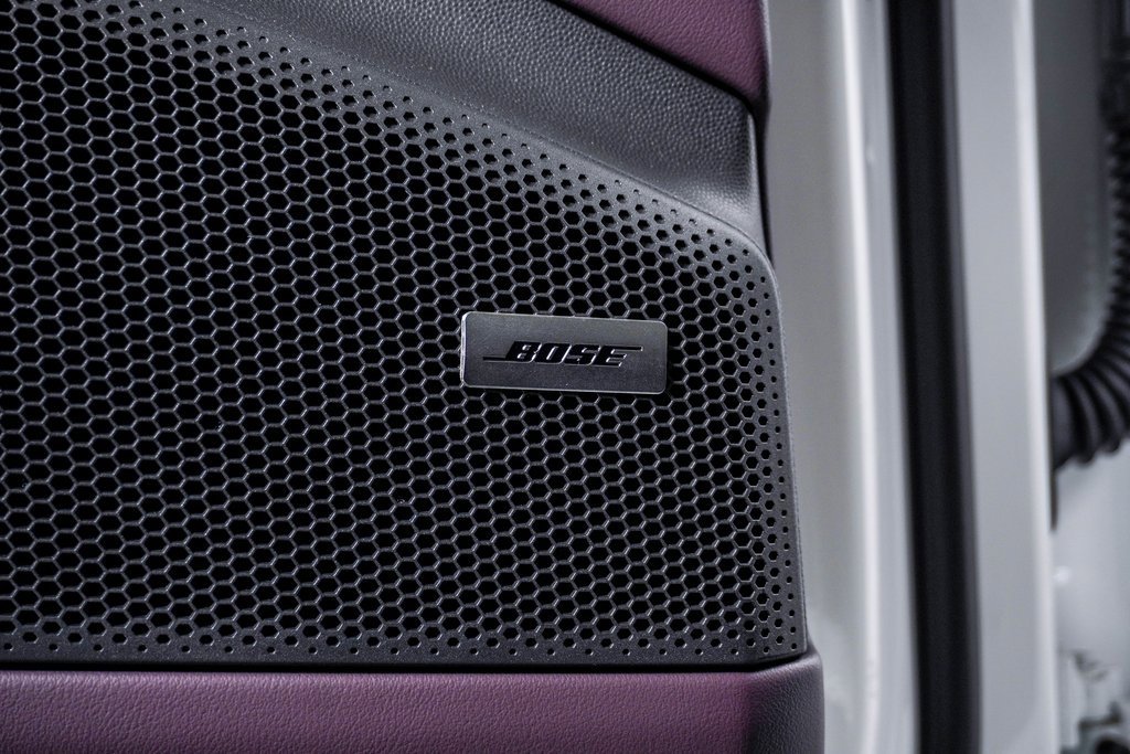 Certified 2025 Porsche Macan 4S Electric image 27