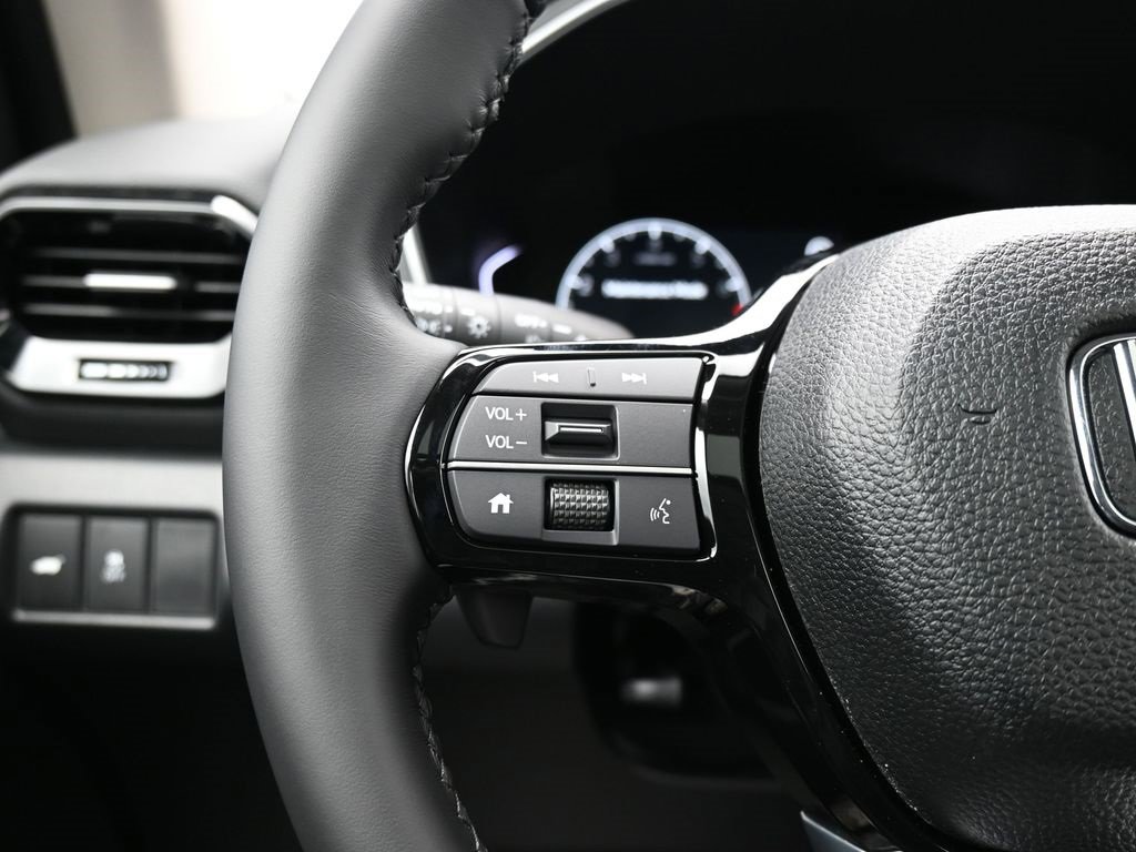 New 2025 Honda Pilot Touring image 51