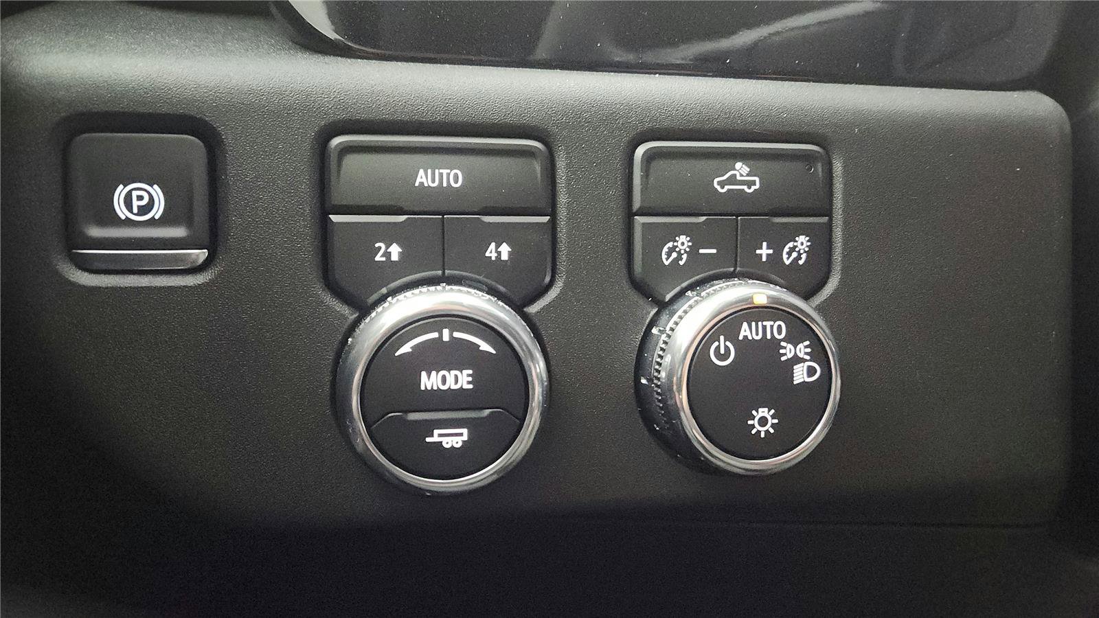 New 2026 GMC Sierra 1500 SLE image 41