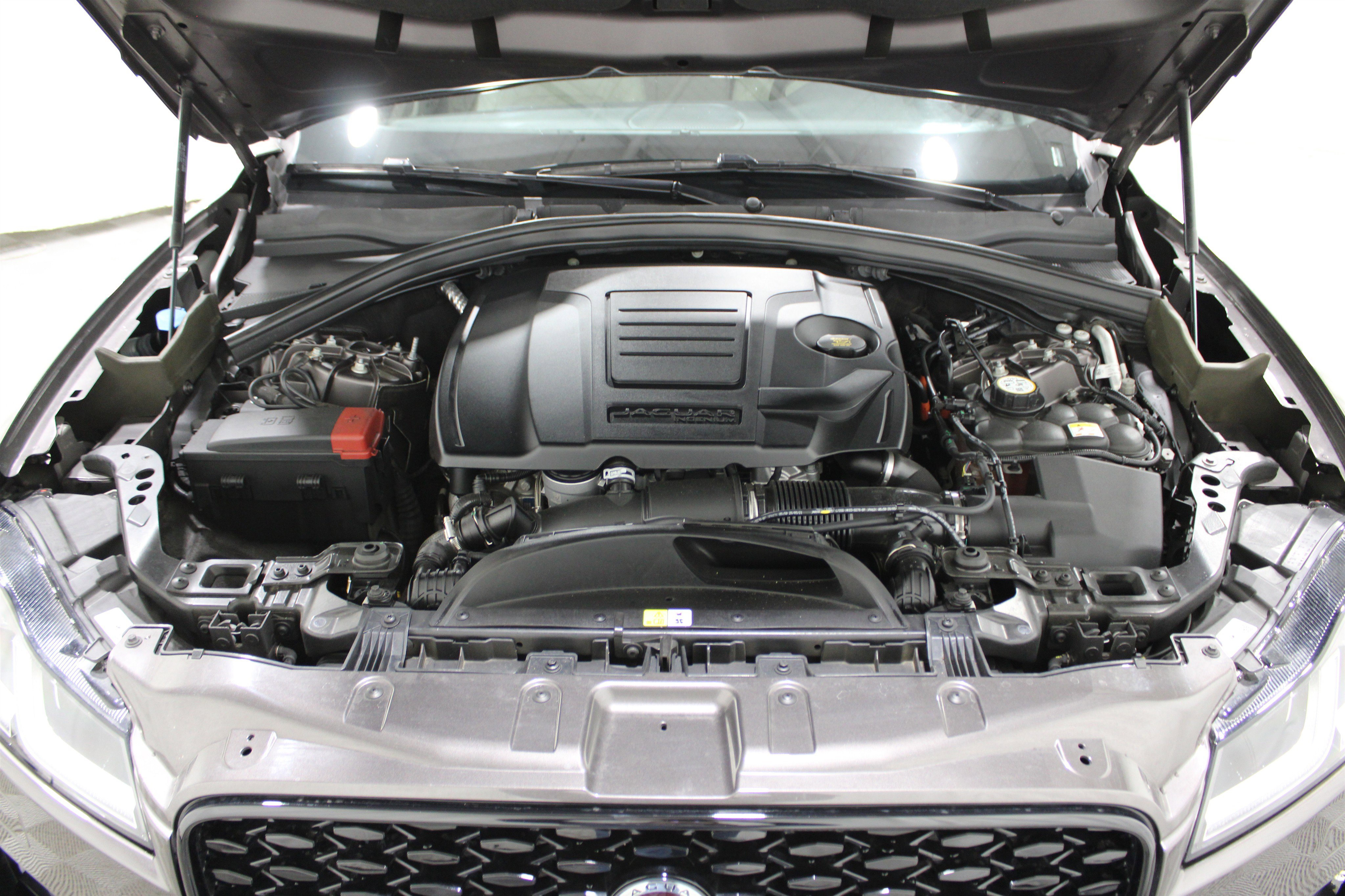 Used 2022 Jaguar F-PACE S image 44