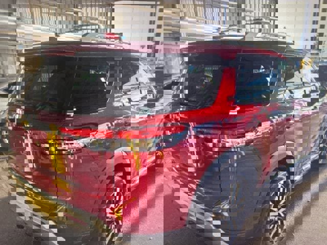 Certified 2024 Nissan Pathfinder Platinum w/ Black Appearance Package image 7