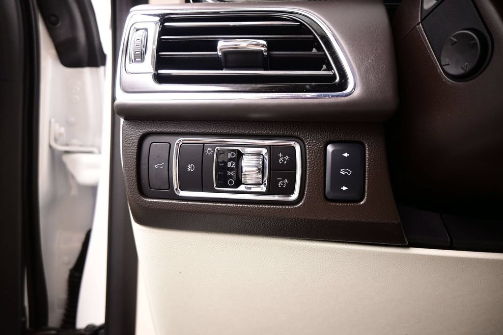 Used 2023 Lincoln Navigator L Black Label AWD/4WD image 18