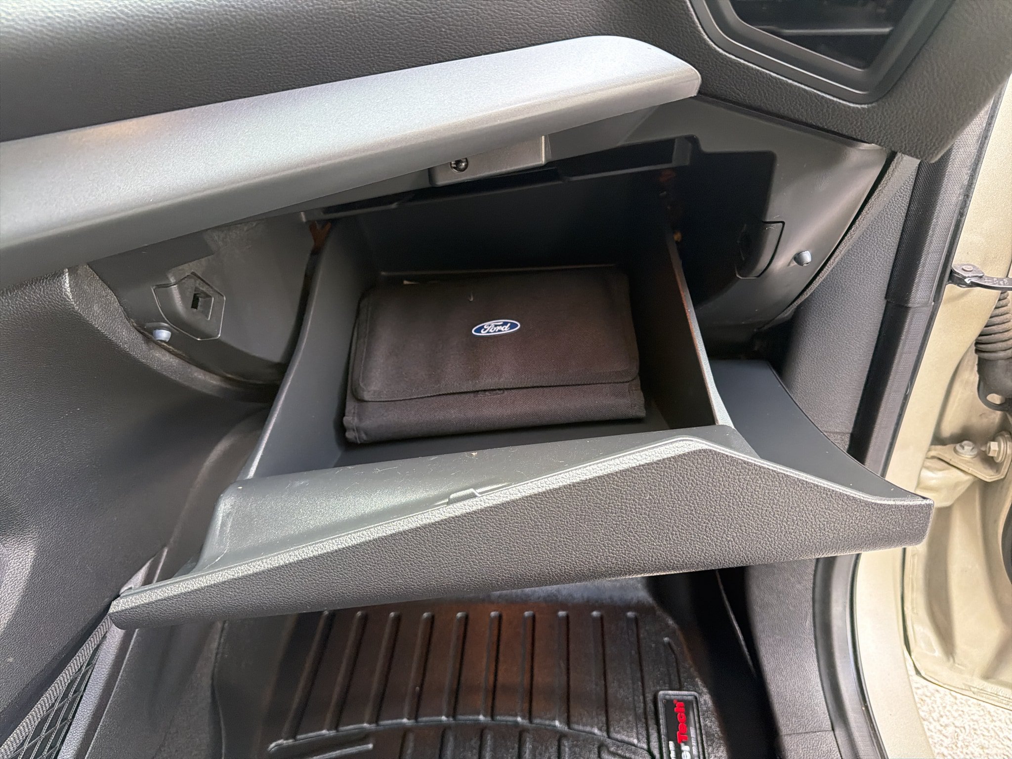 Used 2018 Ford Escape SE FWD image 9