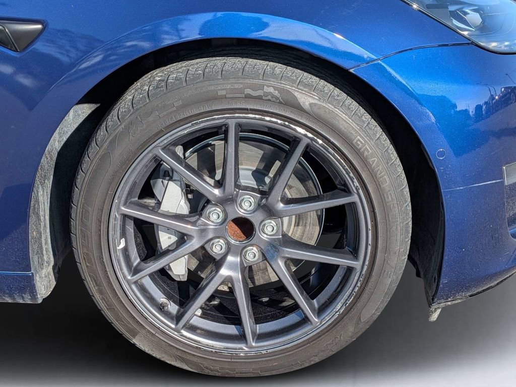 Used 2022 Tesla Model 3 Standard Range image 10