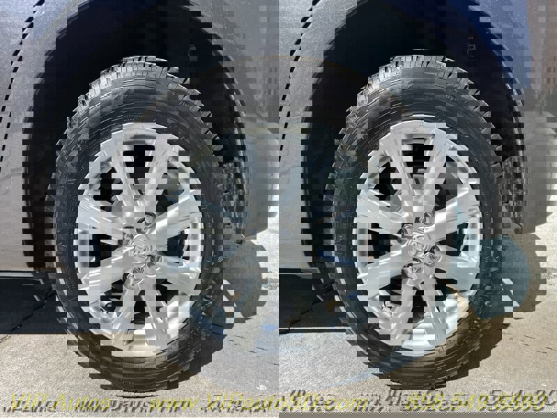 Used 2017 Toyota Yaris LE image 14