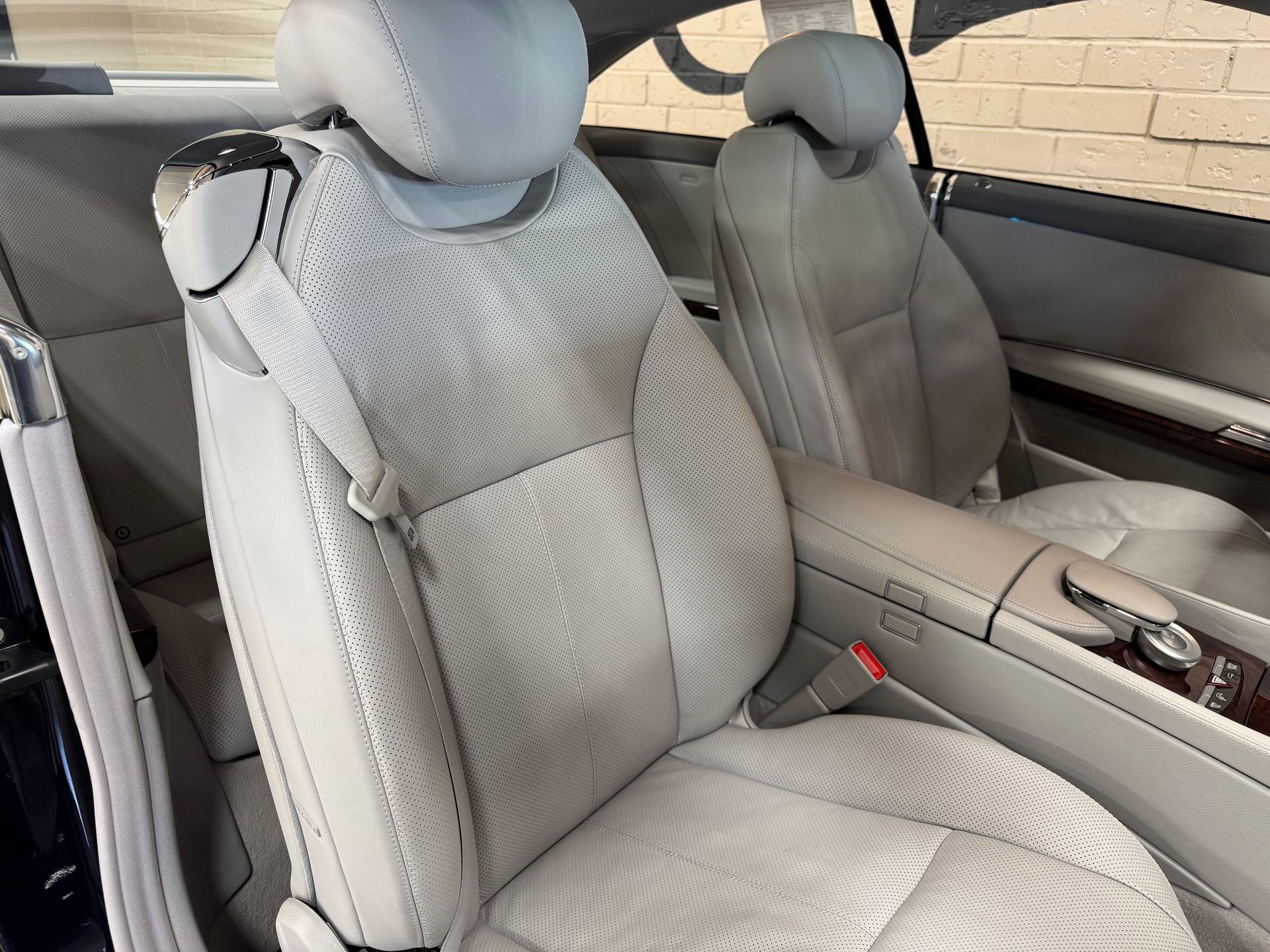 Used 2011 Mercedes-Benz CL 550 4MATIC image 27