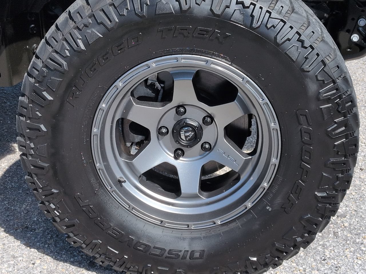 Used 2023 Jeep Gladiator Rubicon w/ Trailer Tow Package AWD/4WD image 11