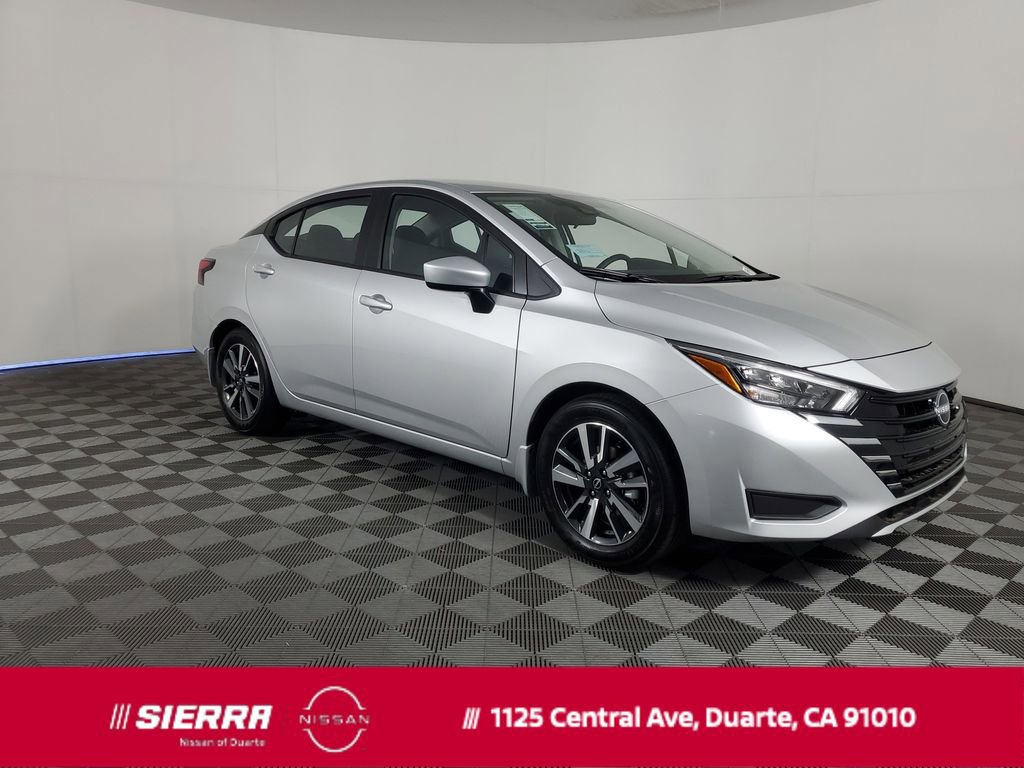 New 2025 Nissan Versa SV w/ Trunk Package