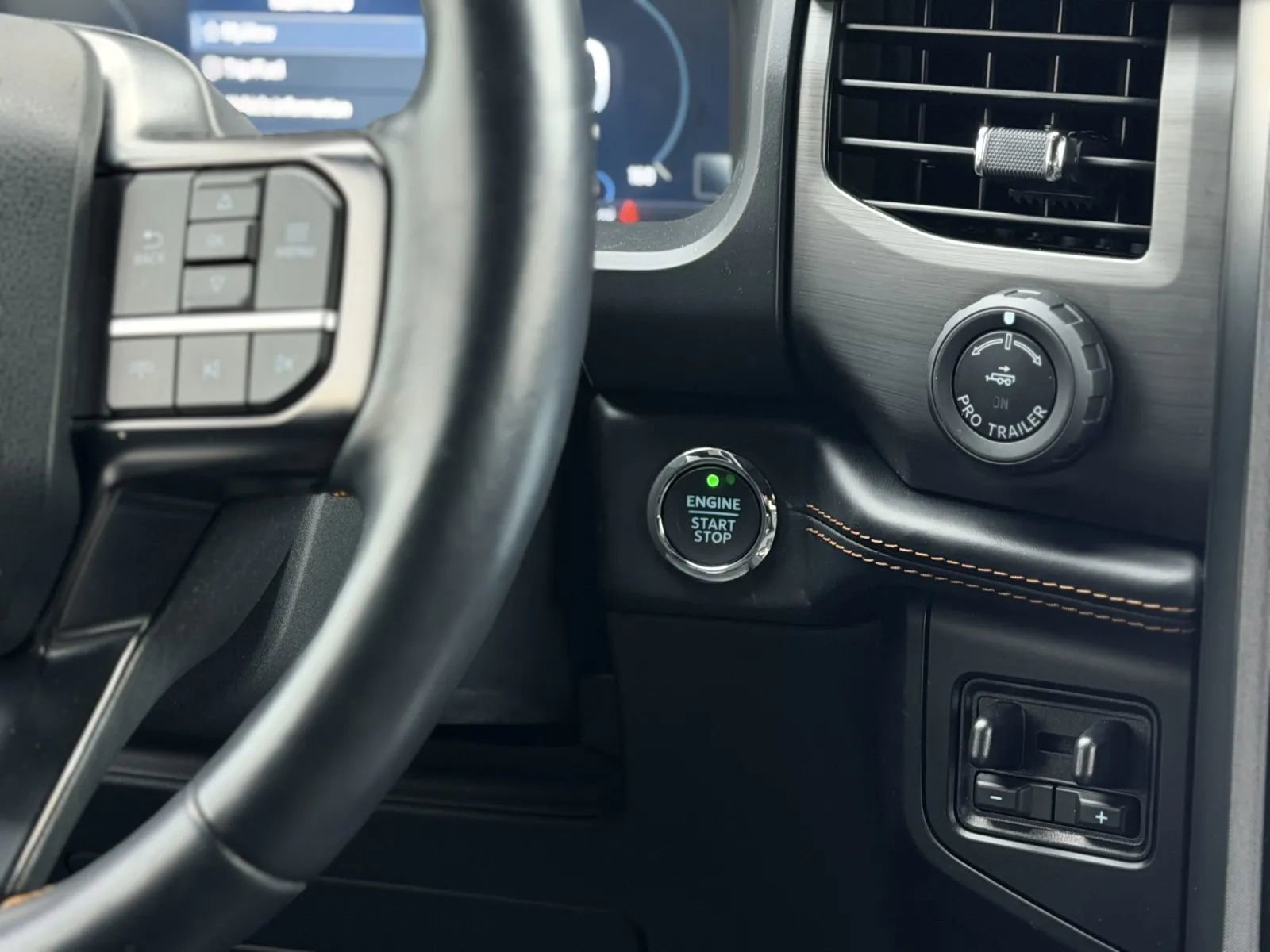 Used 2024 Ford Expedition Max Platinum image 34