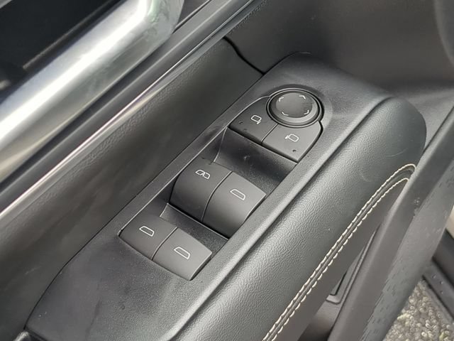 New 2027 GMC Terrain Elevation w/ Elevation Premium Package AWD/4WD image 17