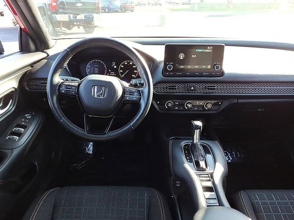 Used 2024 Honda HR-V Sport image 17
