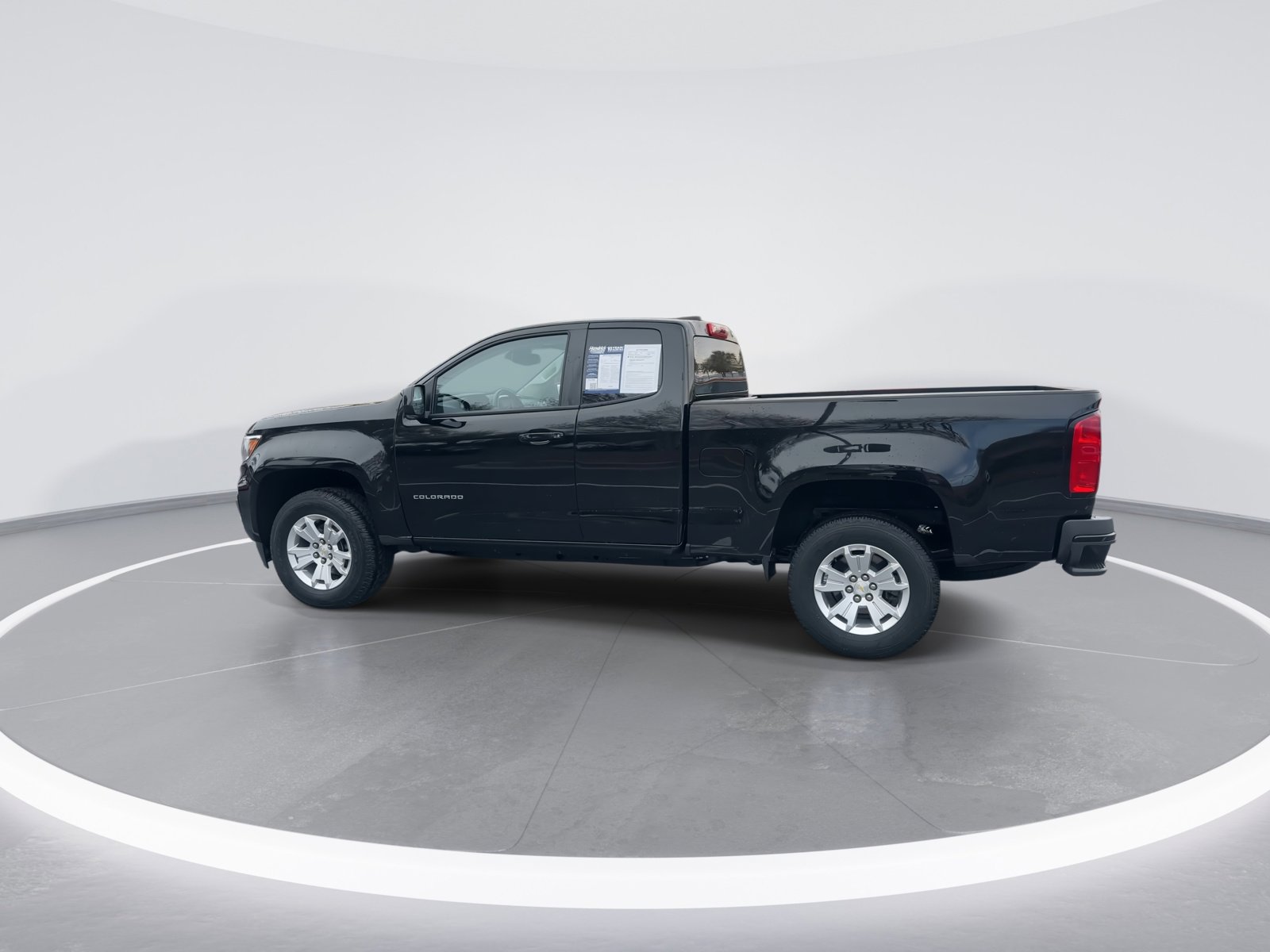 Used 2022 Chevrolet Colorado LT w/ Fleet Safety Package image 6