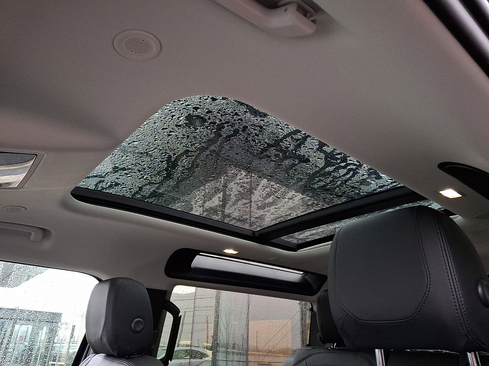 Used 2023 Land Rover Defender 90 S image 14