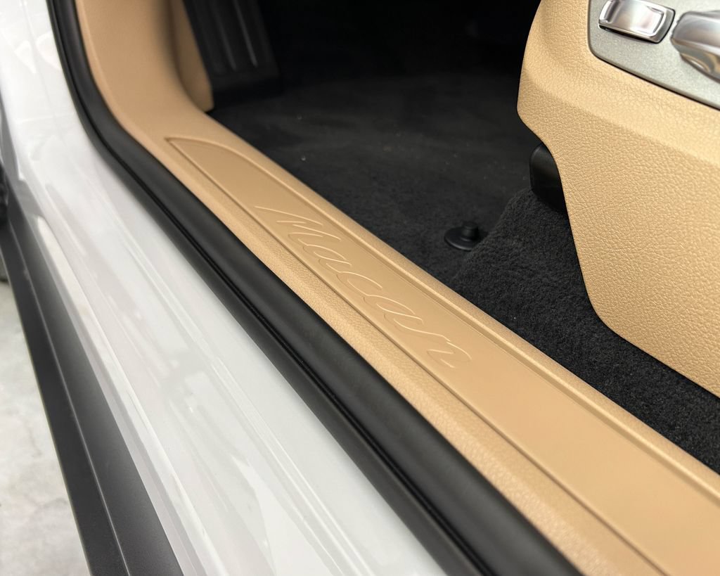 New 2026 Porsche Macan AWD/4WD image 15