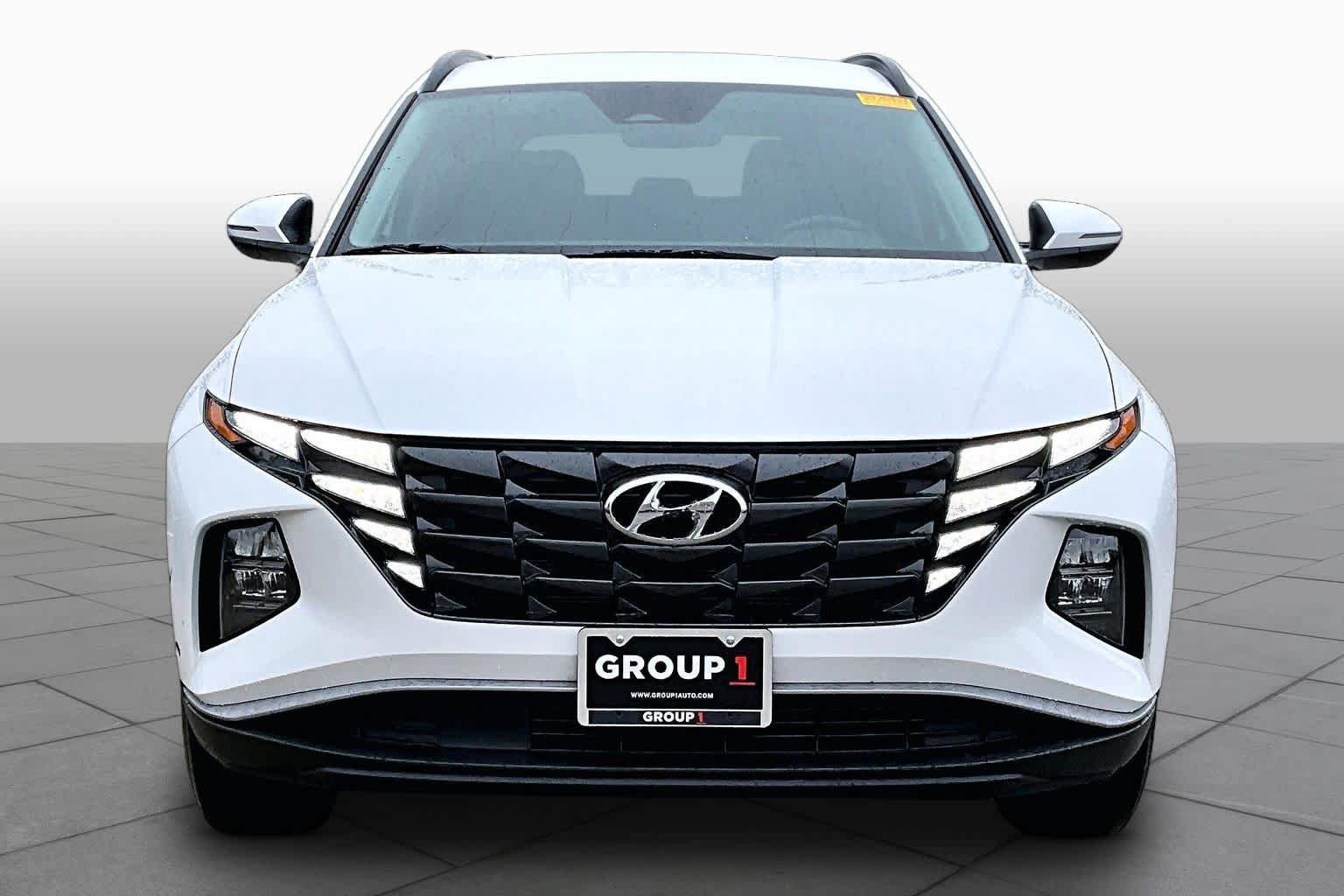 Certified 2023 Hyundai Tucson SEL w/ Winter Package AWD/4WD image 4