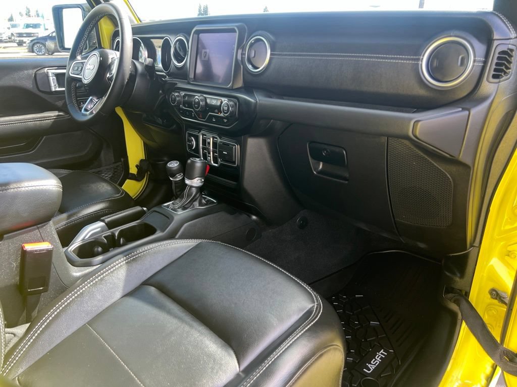 Used 2023 Jeep Wrangler Unlimited Sahara AWD/4WD image 40