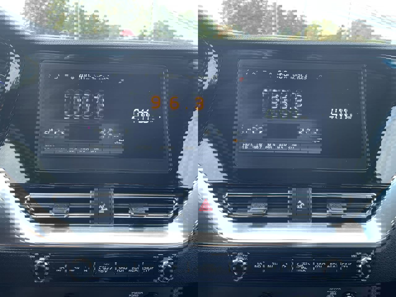 Used 2022 Kia Niro EX w/ Cold Weather Package image 13