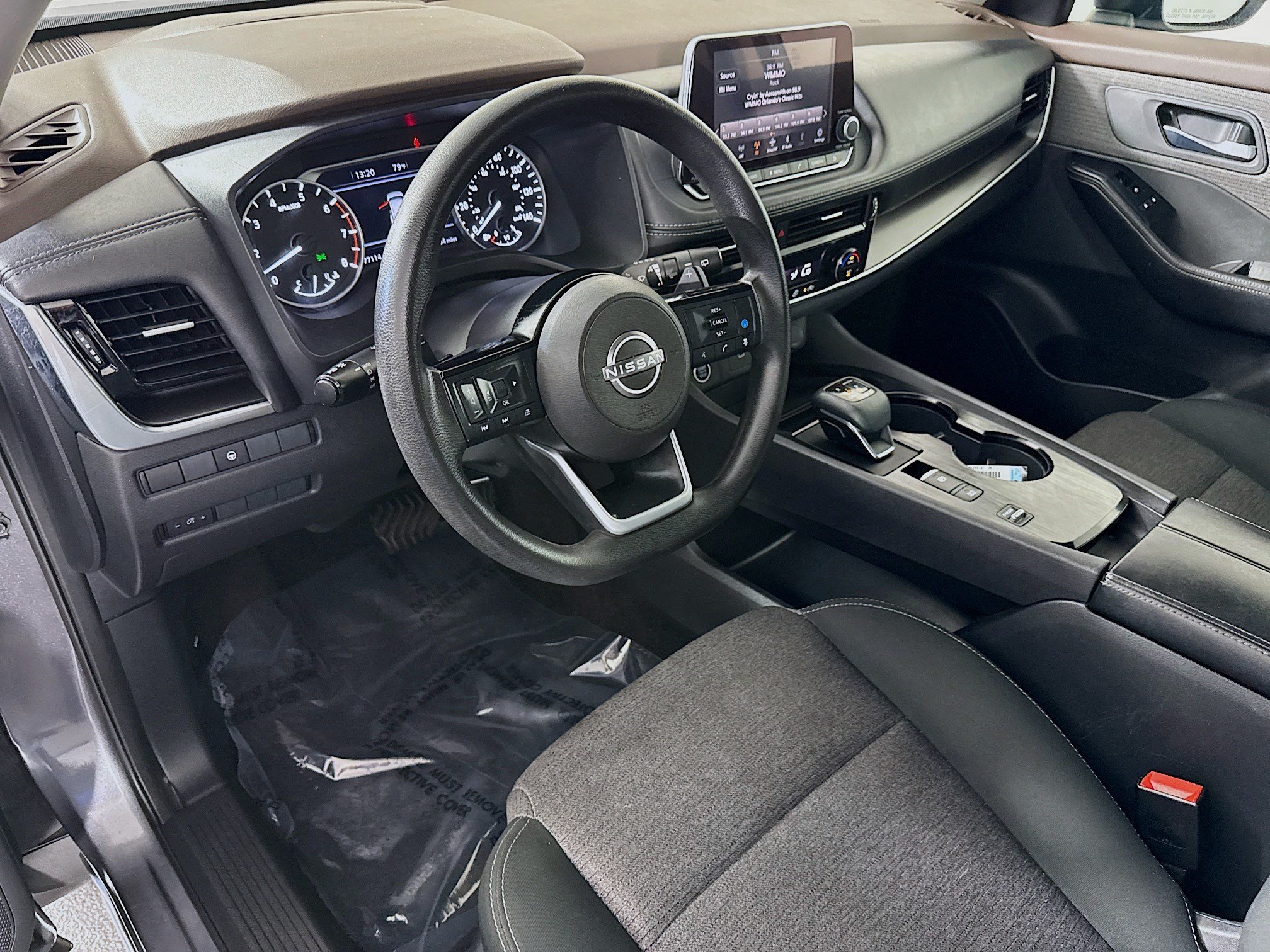 Used 2022 Nissan Rogue SV FWD image 23
