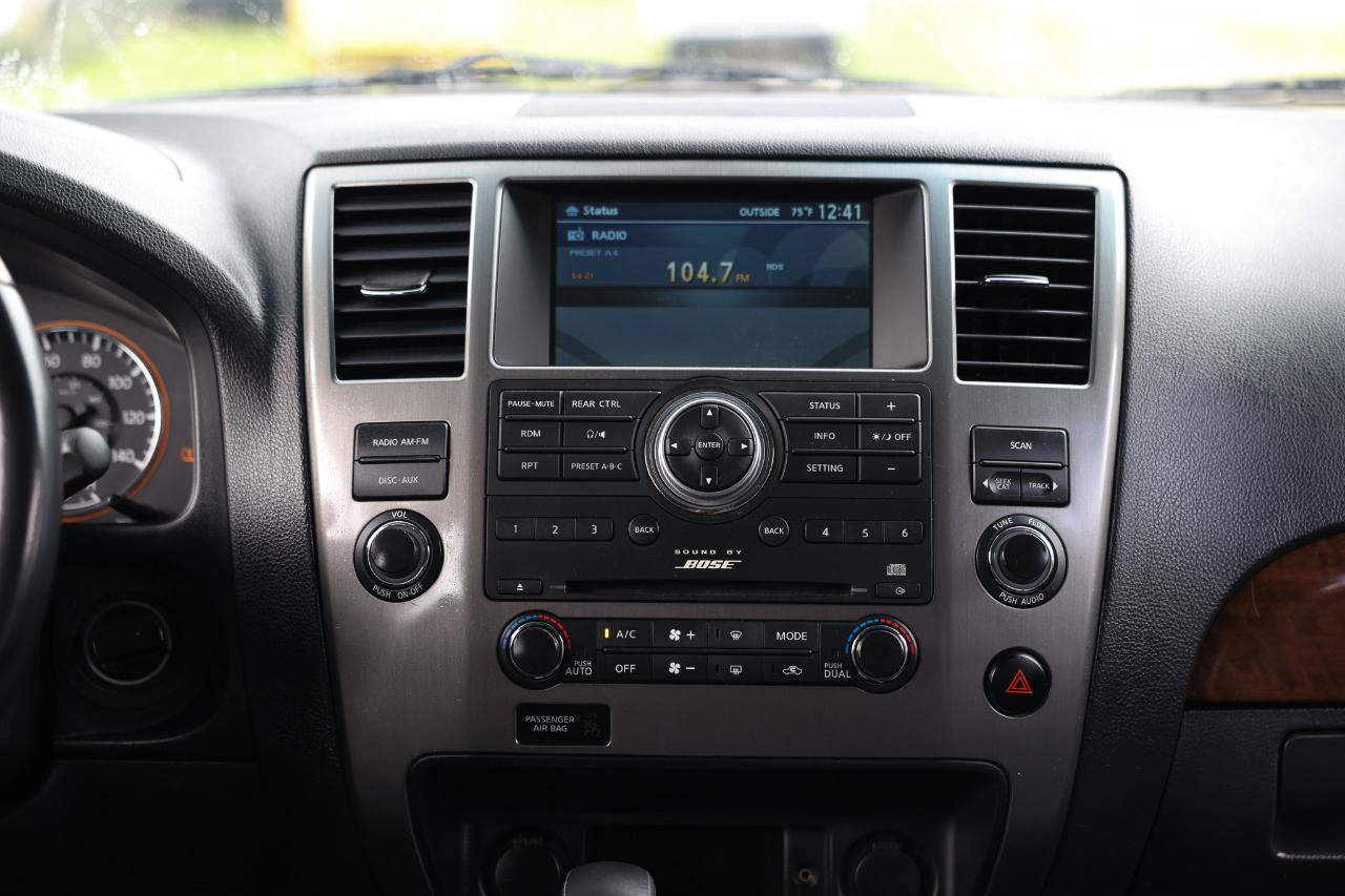 Used 2010 Nissan Armada Titanium RWD image 35