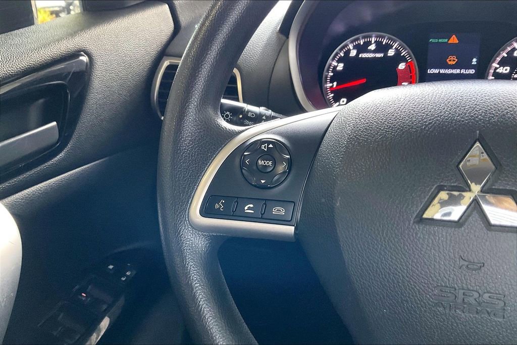 Used 2020 Mitsubishi Eclipse Cross LE image 8