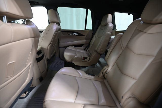 Used 2020 Cadillac Escalade Platinum AWD/4WD image 9