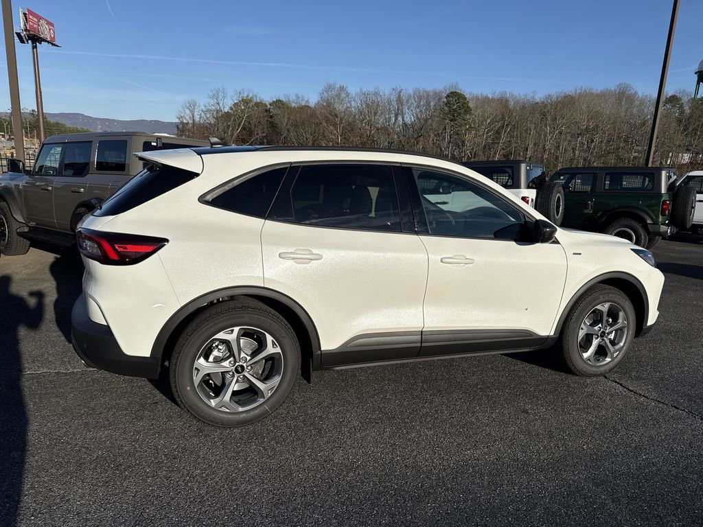 New 2026 Ford Escape ST-Line w/ Tech Pack #1 image 8