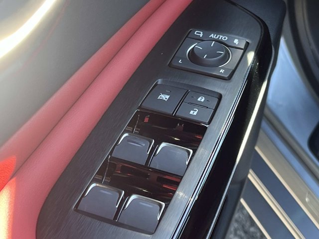 Certified 2025 Lexus ES 350 F Sport FWD image 29