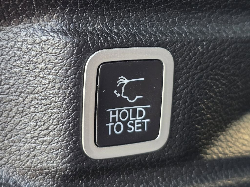 Used 2023 Jeep Grand Cherokee L Summit image 36