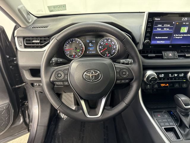 Used 2022 Toyota RAV4 XLE Premium AWD/4WD image 12