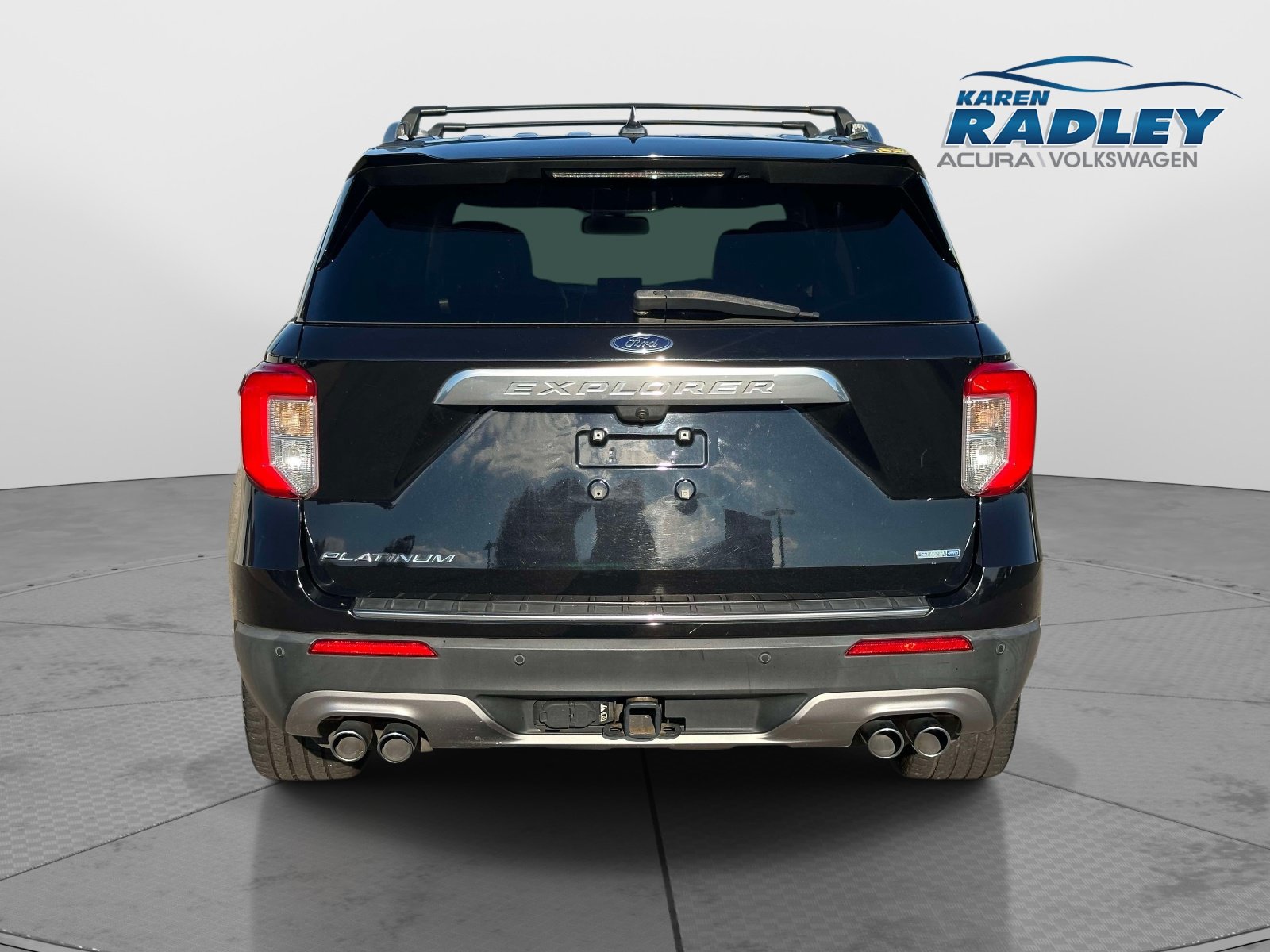 Used 2020 Ford Explorer Platinum w/ Premium Technology Package AWD/4WD image 3