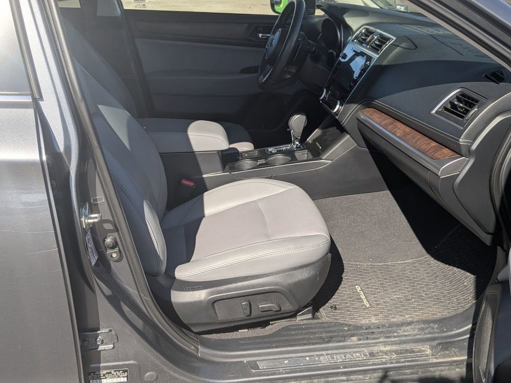 Used 2018 Subaru Outback 3.6R Limited AWD/4WD image 31