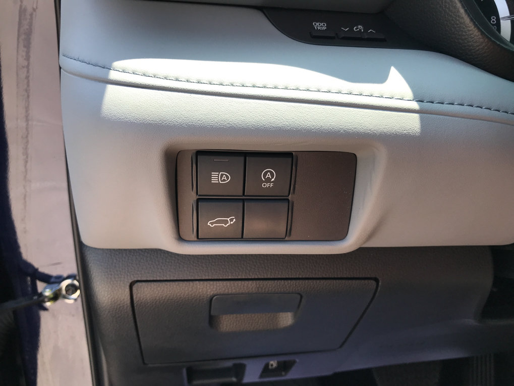 Used 2023 Toyota Highlander LE FWD image 14