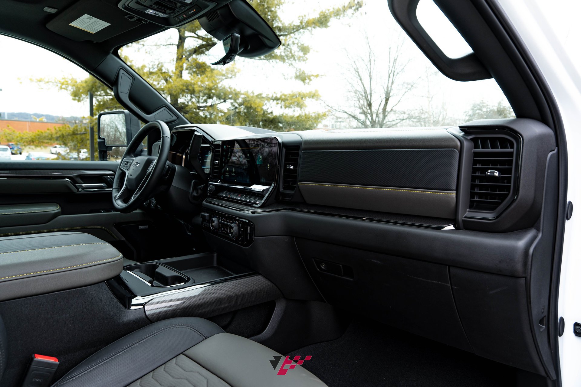 Used 2024 Chevrolet Silverado 2500 ZR2 w/ ZR2 Bison Edition image 11