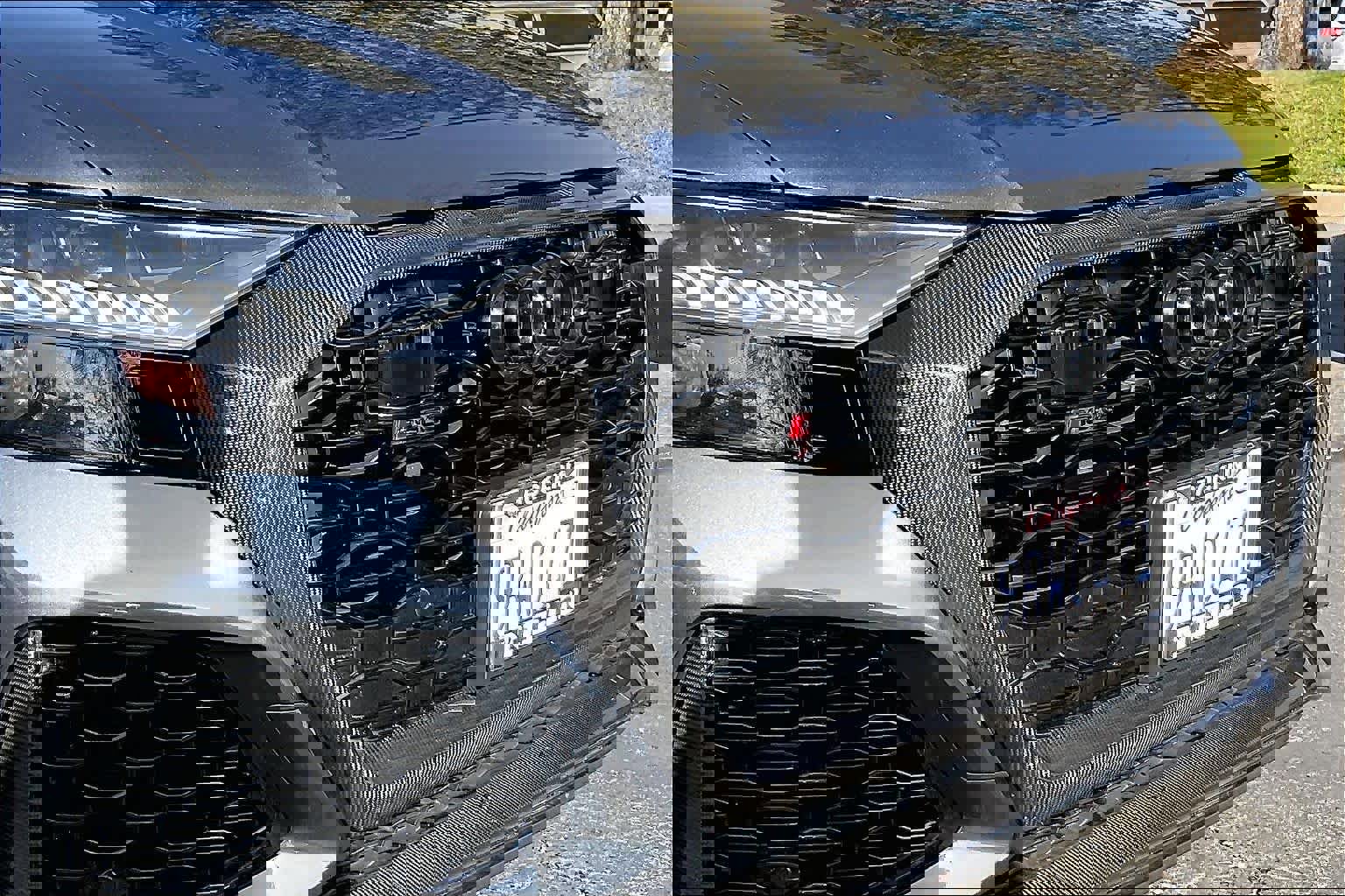 Used 2020 Audi RS Q8 w/ Carbon Optic Package image 32