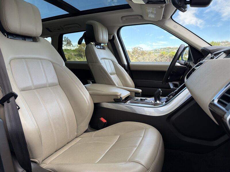 Used 2018 Land Rover Range Rover Sport HSE AWD/4WD image 14