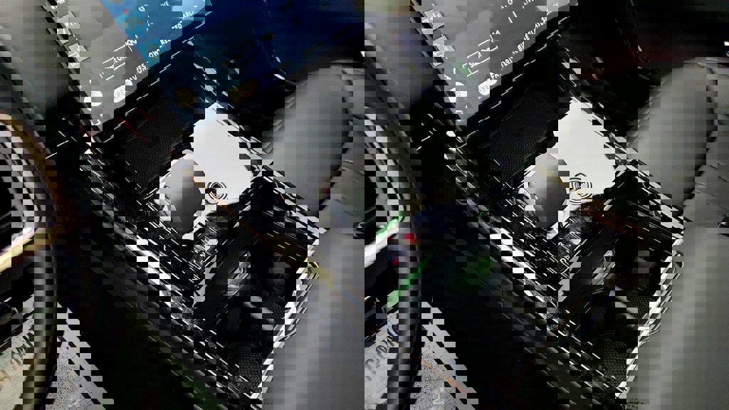 Used 2025 Land Rover Range Rover Sport Dynamic SE image 17