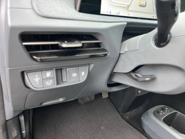 Used 2024 Kia EV6 Wind w/ Wind Technology Package AWD/4WD image 18