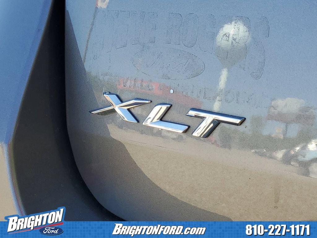 Used 2023 Ford Explorer XLT w/ Equipment Group 202A AWD/4WD image 5