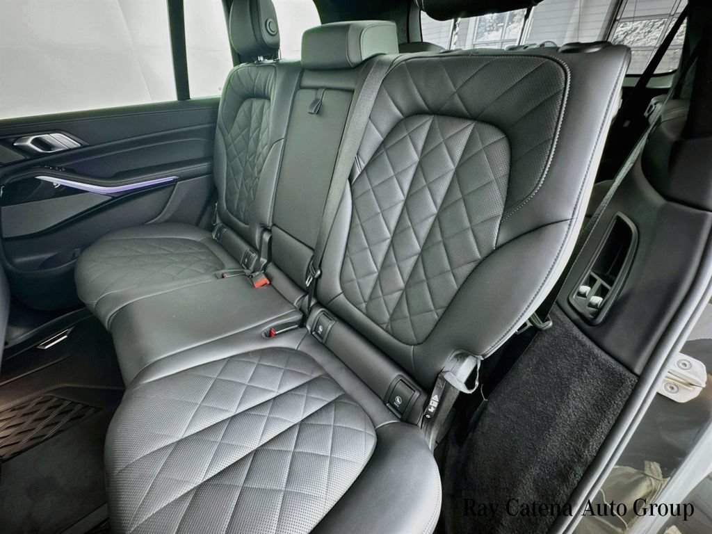 Used 2026 BMW X7 xDrive40i w/ M Sport Package AWD/4WD image 26
