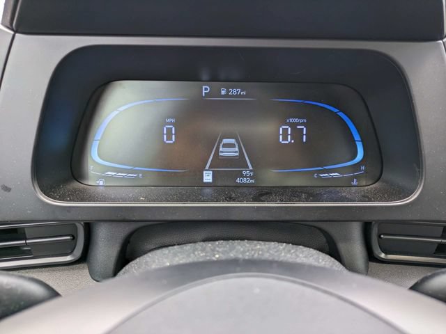 Used 2025 Hyundai Elantra Sport FWD image 21
