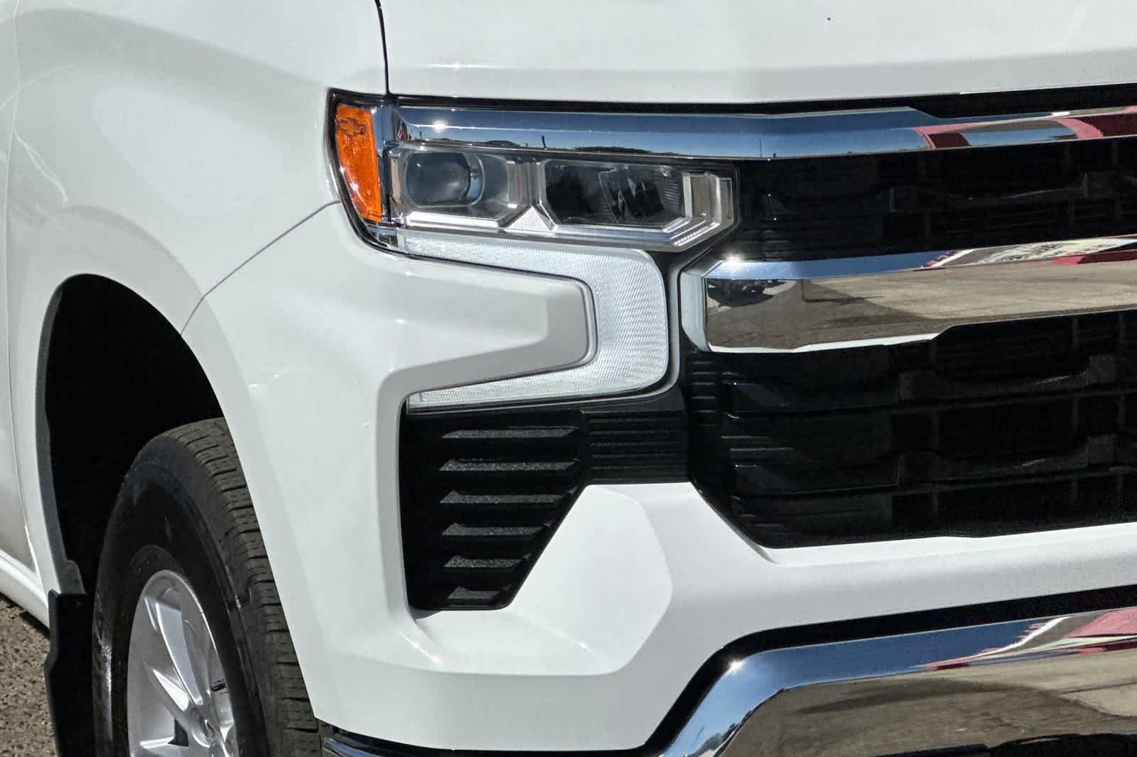 Used 2026 Chevrolet Silverado 1500 LT AWD/4WD image 33